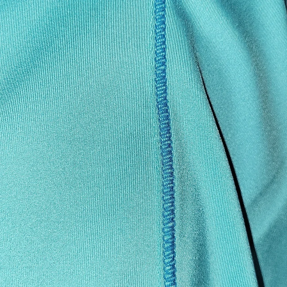 Athleta cap sleeves size medium small  pocket in the back teal color - Picture 11 of 11